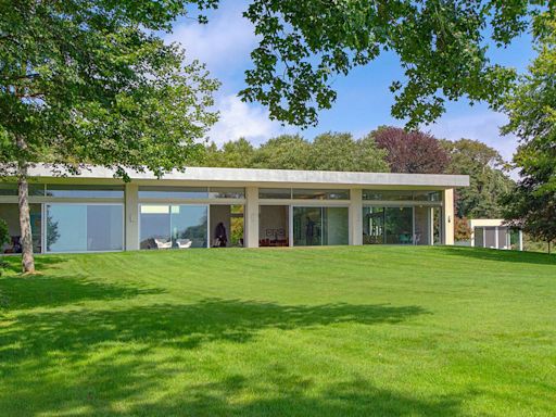 This Hamptons Home Was Once Embroiled in a Feud Between High-Powered Neighbors. Now It’s Listed for $37 Million.