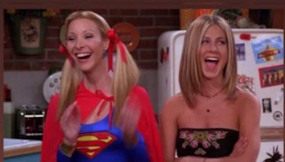 Jennifer Aniston's Post For F.R.I.E.N.D.S Co-Star Lisa Kudrow: "Happy Birthday To This Superwoman"