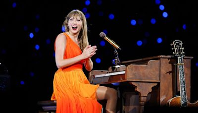 The Spooky Coincidence Behind Taylor Swift's Piano Malfunction