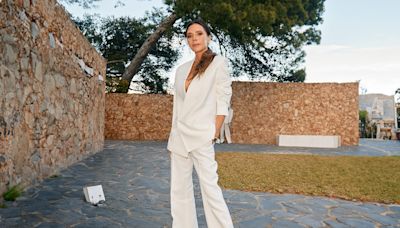 De sus nuevas sandalias a las plataformas incondicionales: los zapatos virales de Victoria Beckham