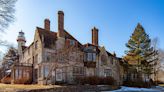 Abandoned millionaire's mansion: take the tour of an Illinois icon