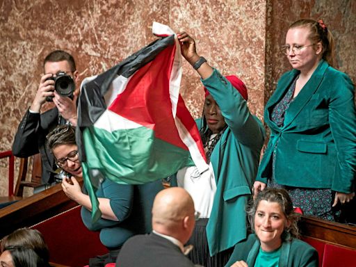 Les coulisses d’un après-midi sous haute tension à l’Assemblée nationale