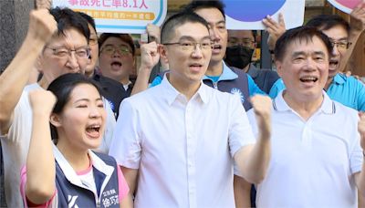 趙少康前進基隆「固樑」嗆政治霸凌 綠反擊：輸不起製造政黨對決