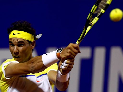 Nadal perde para Zverev na estreia em Roland Garros, em eliminação mais precoce Por Reuters