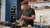 This is the nonstick cookware Gordon Ramsay uses (it’s seriously strong stuff)