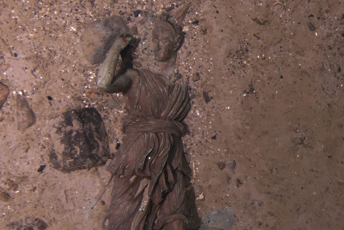 Titanic artifact, believed lost, spotted during first visit to wreck since Titan sub disaster