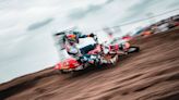 Herlings y Prado aprietan a Gajser