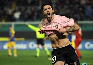 Mauricio Pinilla