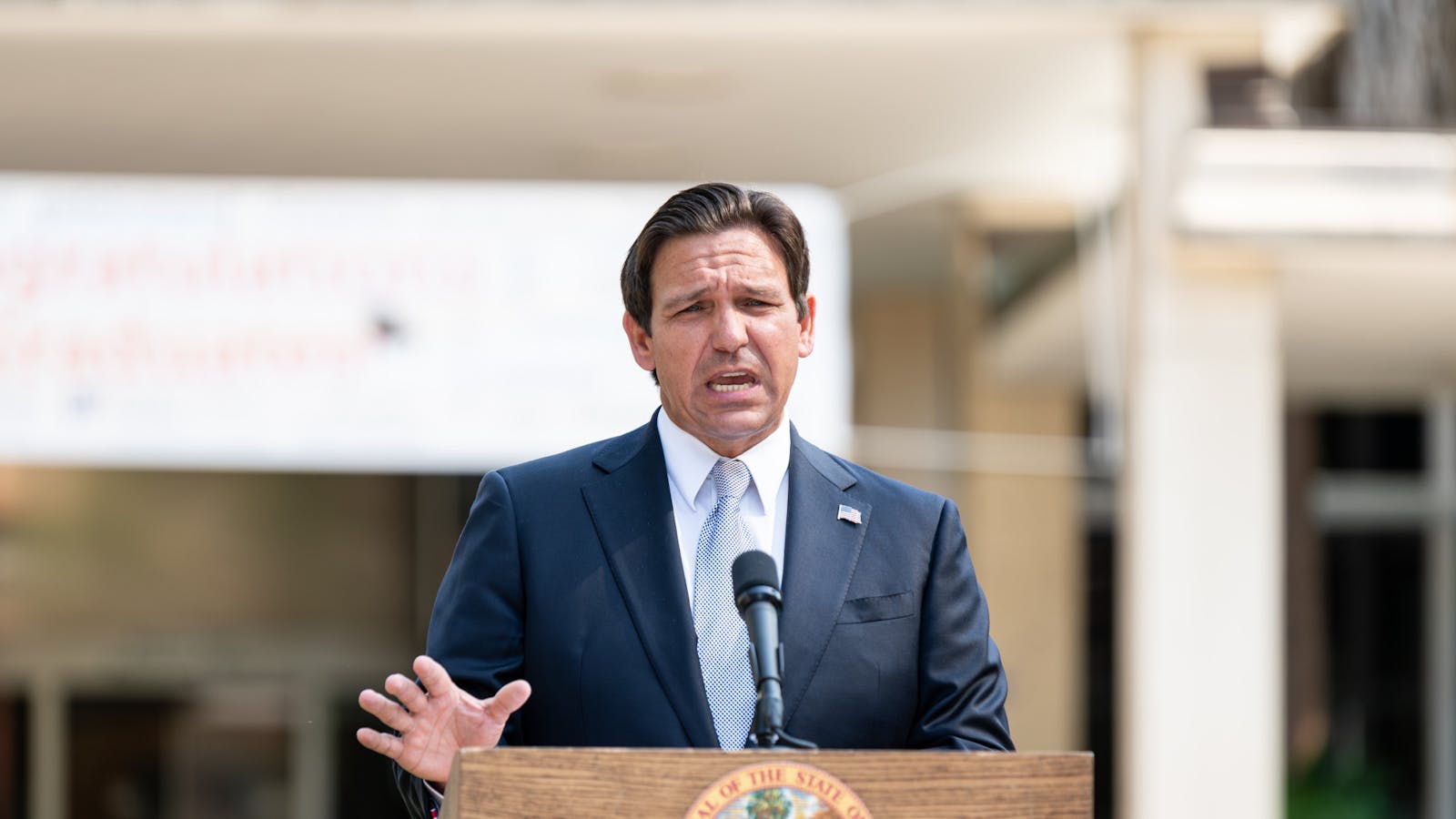 ‘We will not let the inmates run the asylum’: DeSantis condemns pro-Palestinian protestors at UF - The Independent Florida Alligator