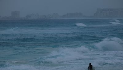 Beryl live updates: Storm weakens but still threatens Texas