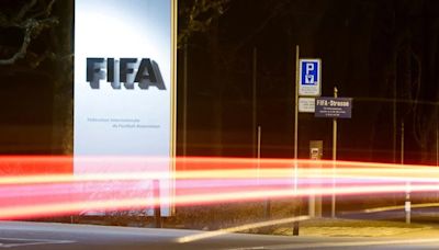 Un fallo judicial suspendió el reglamento de la FIFA sobre los representantes de futbolistas