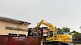 Del's 24-Hour Food Store, an East Naples landmark, is coming down