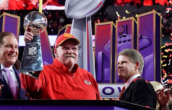 Andy Reid poised to blow past Don Shula as winningest NFL coach after getting extension