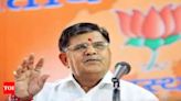 Assam governor pushes away RSS man trying to felicitate Rajasthan ex-CM Vasundhara Raje | Jaipur News - Times of India