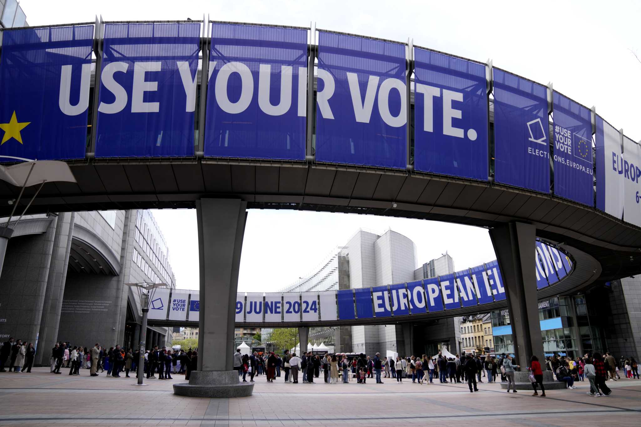 AI could supercharge disinformation and disrupt EU elections, experts warn