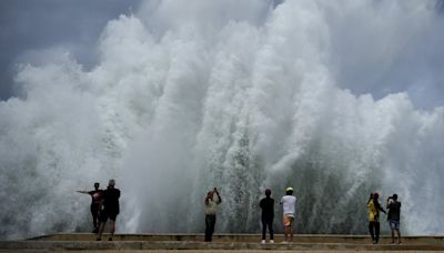 'Extremely dangerous' Hurricane Milton makes landfall in Florida: NHC