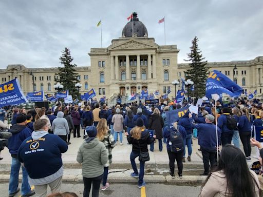 'A perfect storm': Sask. nurses rally for action on staffing shortages, hospital overcrowding