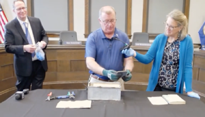 Century-old time capsule found at Minnesota high school