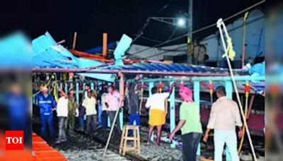 Roof sheet falls on tracks at Thanjavur rly station | Trichy News - Times of India