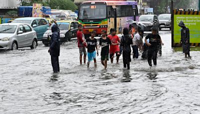 Maharashtra: IMD issues red alert for Satara, Ratnagiri; rains continue to lash Mumbai, orange alert issued | Today News