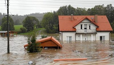 捷克暴雨成災疏散逾萬人 車站淹沒鐵路關閉、部分地區緊急狀態