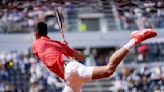 Djokovic overcomes mid-match lapse to beat Dimitrov at Italian Open; Swiatek wins