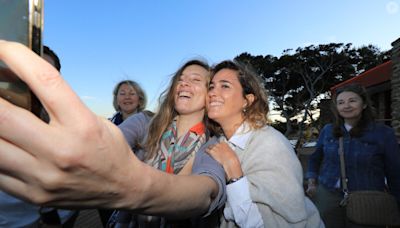 Les stars à Porquerolles ! Vahina Giocante amoureuse et Isild Le Besco en famille