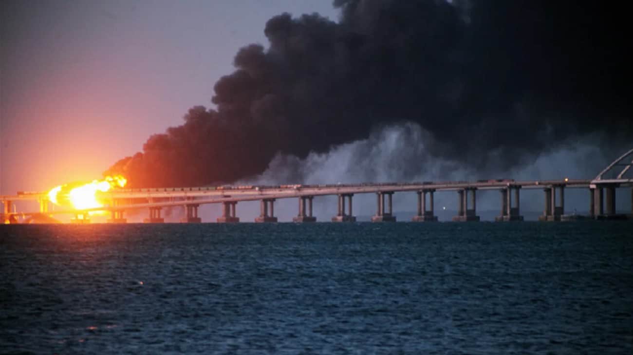 Crimean bridge blown up by solid rocket fuel in 2022