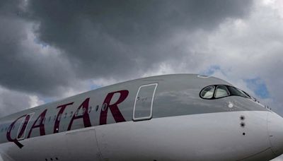 Los pasajeros del avión de Qatar Airways relataron cómo fue la turbulencia que dejó 12 heridos: “Ví gente golpeando contra el techo”