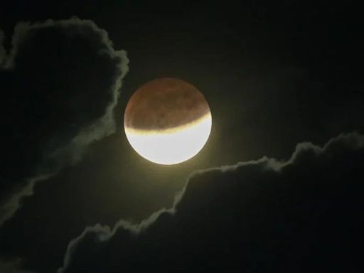 ¿A qué hora inicia el eclipse parcial de Luna y cómo ver en vivo desde México?