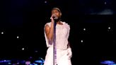 I don't listen to my critics, says Usher