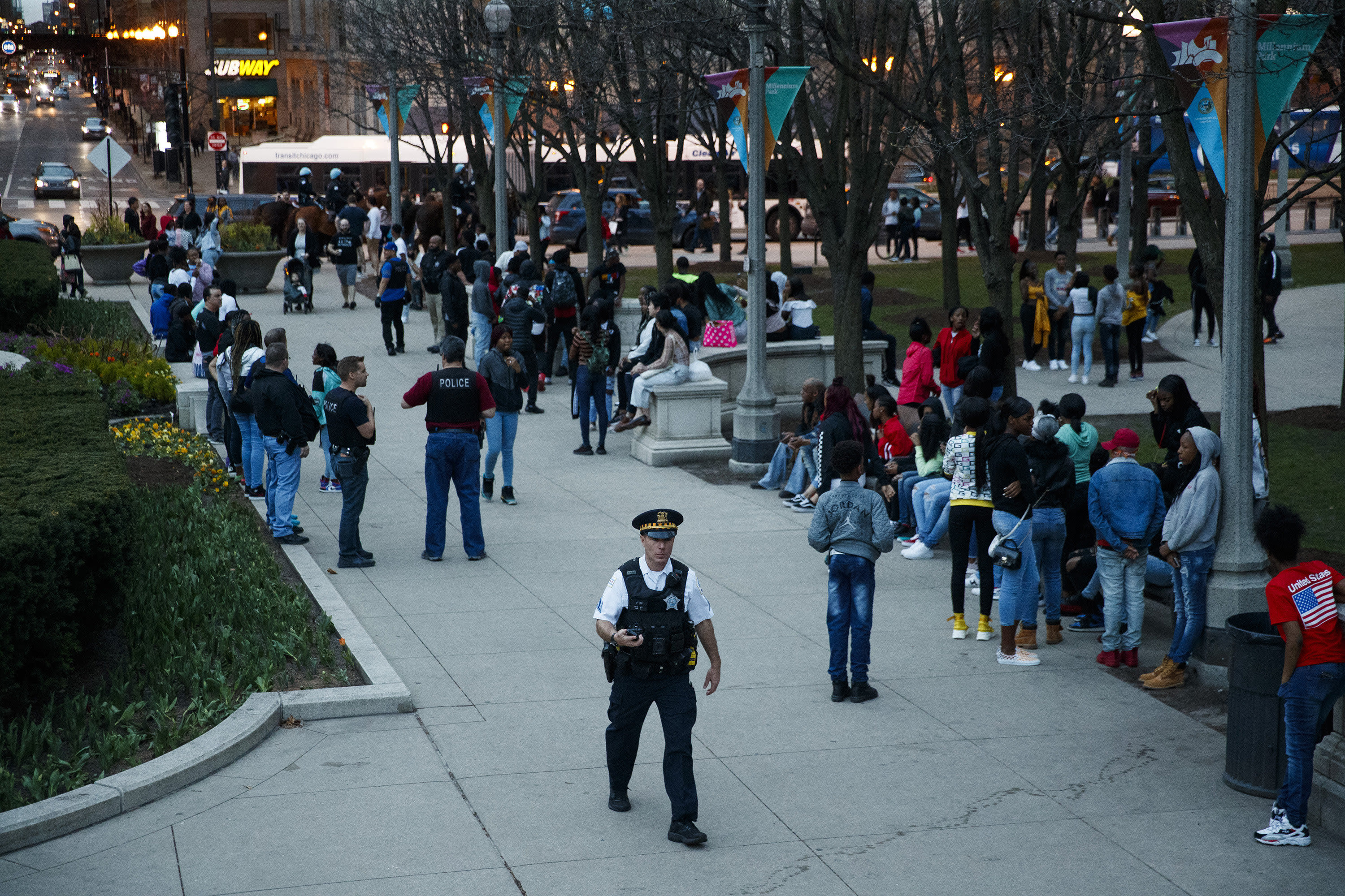 Chicago Alderman pushes 8 pm teen curfew downtown after couple attacked