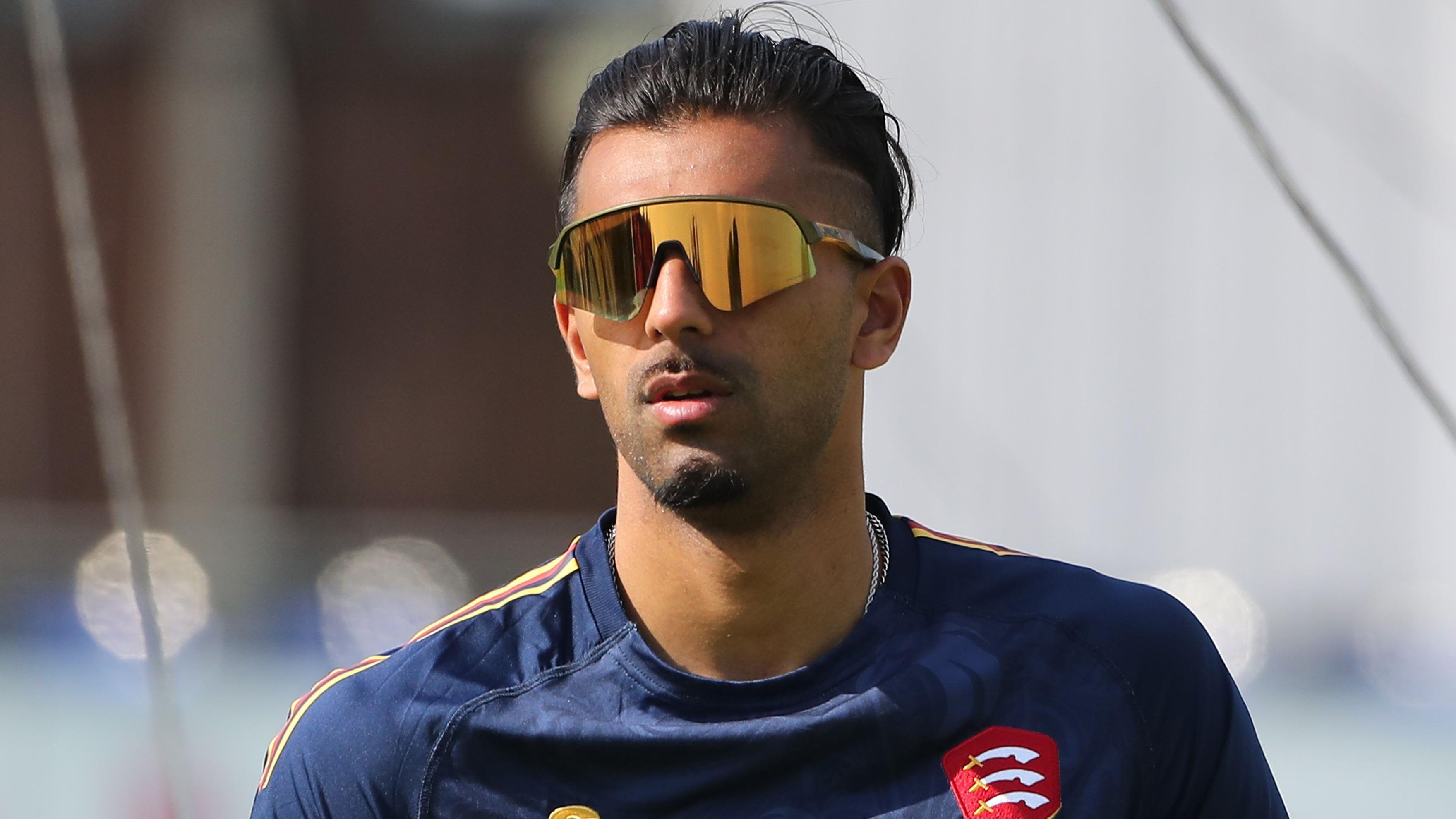 Injury-hit Kent sign Khushi on loan from Essex