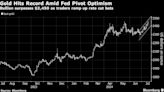 Gold Jumps to Record as Traders Ramp Up Bets on Fed Rate Pivot