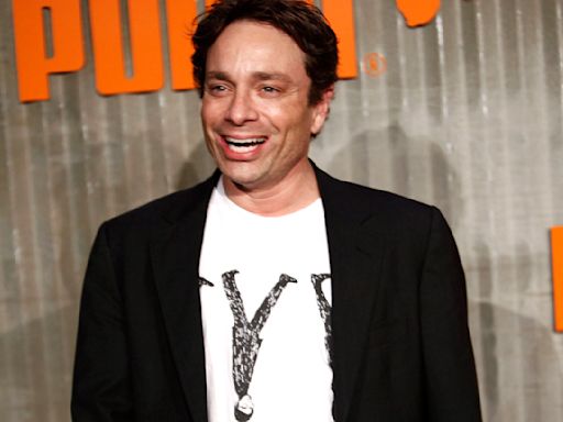 ‘Saturday Night Live’ alum Chris Kattan transforms Baltimore comedy club into ‘Night at the Roxbury’ - WTOP News