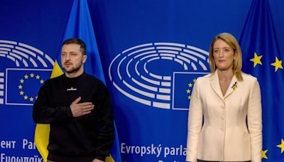 La UE, más cerca de abrir las negociaciones de adhesión de Ucrania tras el visto bueno de la Comisión