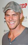 Alan Ritchson