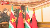 Xi Jinping reforça busca por maior cooperação em encontro com presidente do Suriname