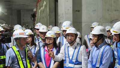 視察萬大中和線訂2027完工 侯友宜：2026先還路於民