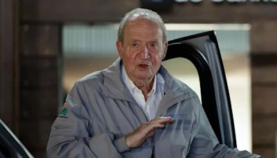 El rey Juan Carlos I, en Madrid para asistir al funeral de su sobrino Juan Gómez-Acebo - ELMUNDOTV