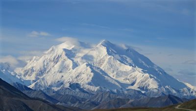 1 climber dies and 1 survives with traumatic injuries after 1,000-foot fall off mountain in Alaska’s Denali National Park