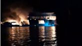 Vídeo: barco pega fogo e passageiros se jogam no rio Negro, no AM; 7 estão desaparecidos