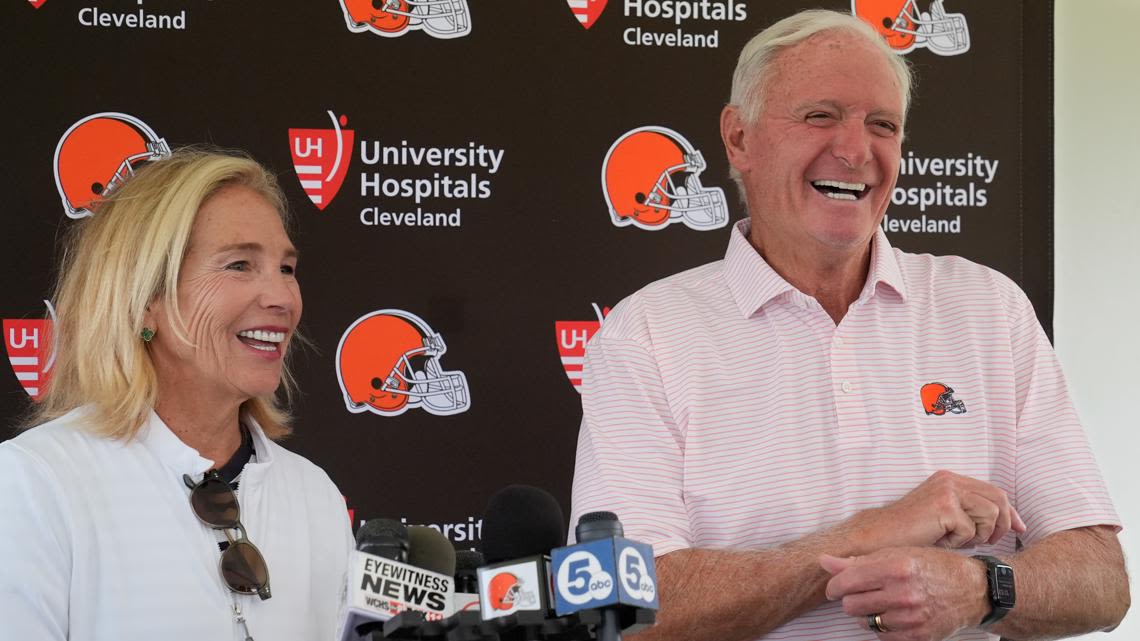 Cleveland Browns owners tout team's stability, success while considering stadium renovation, possible new dome