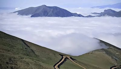 Cómo es Santa Ana, el pueblo argentino en el que se puede caminar entre las nubes