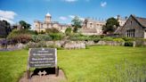 Gardeners at Oxford colleges row with lawn expert over ‘sustainable’ grass