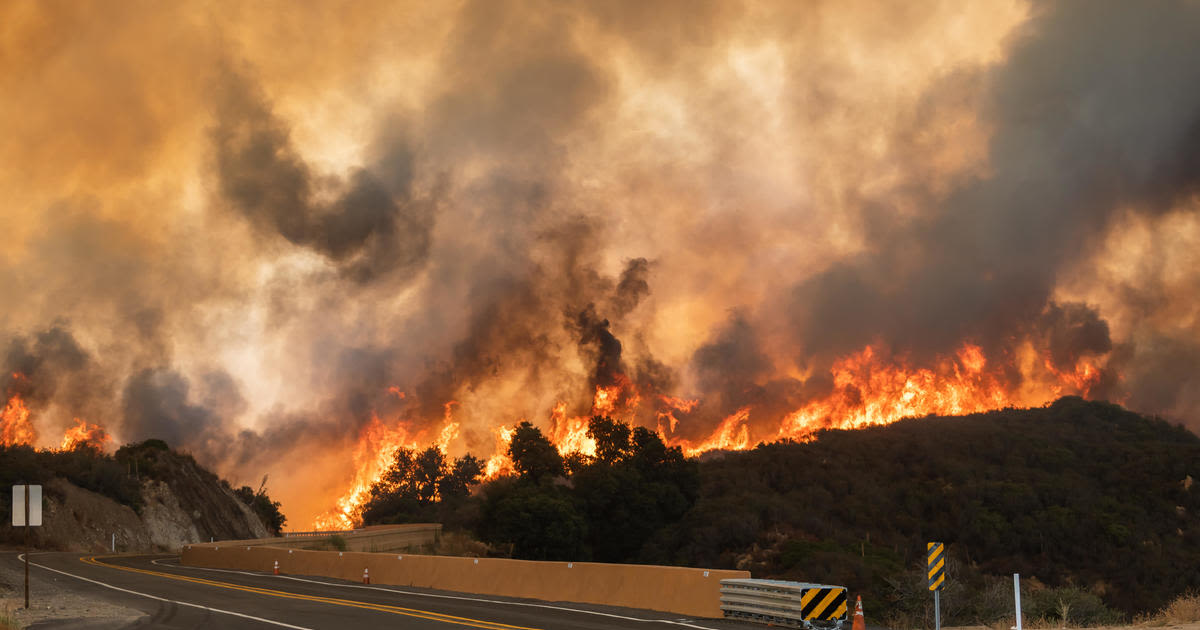 Airport Fire burns tens of thousands of acres in Orange County