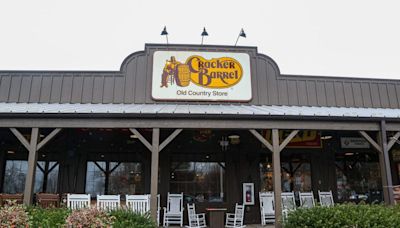 Our Editors Found the Best Gifts at Cracker Barrel