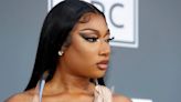 Megan Thee Stallion demandada por acoso: cantante habría tenido relaciones sexuales frente a un empleado