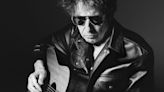 Bob Dylan Has This Whole 'Cool Guy Style' Thing Figured Out