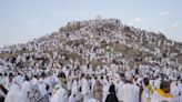 Official death toll from Hajj pilgrimage in Saudi Arabia climbs into the hundreds, India reports 98 deaths